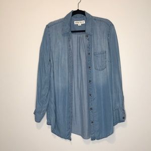 Ava & Viv Plus Size Denim Button Down Shirt